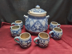 A Blue Rhineland Tureen with 6 Soup Cups  Circa 1910