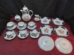 A Large Selection of Classic Blue German. (21 Pieces) good condition