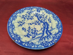 A Very Old Blue and White Japanese  Plate. W.19 Cm.