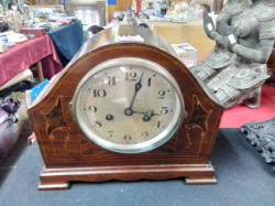 A Nice Inlaid Mantel Clock, Complete with Pendulum of The Edwardian ERA. W.13.5 L.32 H.26 Cm.