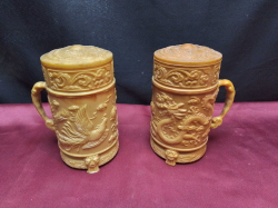A pair of stunning Chinese mugs with dragon decoration.H.15 Cm.