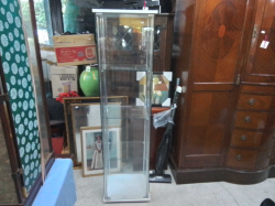 A Nice Modern Square 3 Shelf Display Cabinet. W.43 D.36 H.163 Cm.