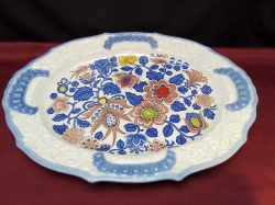 A Lovely large decorated dish.34x46 Cm.