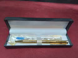 'Golden' Fashion Ballpen with 'Diamonds' + Spare CROSS Refill  