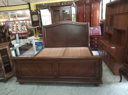 A Nice  King Size of European Wooden Style Bed. 