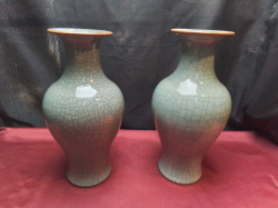 A Pair of Chinese Porcelain Vases. W.15 H.34 Cm.