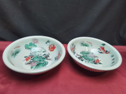 A Pair of Chinese Porcelain Vintage Hand painted Koi Fish& Lotus Flower Bowls. W.23 H.7 Cm.