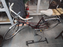 KTM Lady Dutch Bike with Bicycle pump,Lights System and New Tires.