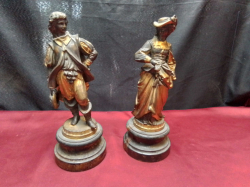 2 Antique Sculpture. (Lady no left hand) H.26 Cm.