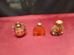 3 Chinese items 2 perfume bottles plus one other. H.5 Cm.
