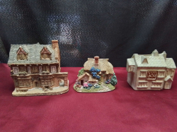 2 Large Liliput Lane Cottages and 1 Piggy Bank.