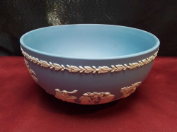 A Light Blue Wedgwood Jasperware Bowl. W.20 Cm. H.10 Cm. 