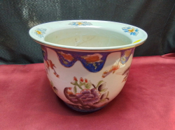 A Floral Decorated Jardiniers.W.23 H.17 Cm.