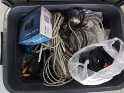 Box of miscellaneous electrical items