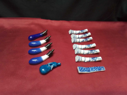 12 VINTAGE JAPANESE SHOPSTICK RESTS, MIXED BAMBOO DESIGNS, STAMPED AT BASE. 