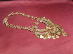 EXOTIC VINTAGE ETHNIC COIN TASSEL WOMENS TRIBAL NECKLESS, WITH EARRINGS. 