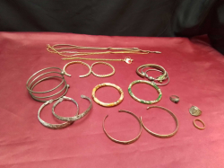 JOB LOT OF VINTAGE THAI JEWERLRY, RINGS, NECKLACES AND OTHERS. 