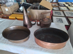 4 pieces of Copper (1 Wine Mulle, 1 Kettle and 2 Oval Bowls. 