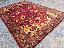 Persian Hariez Lovely & Unusual Design Carpet. 218x326 Cm.