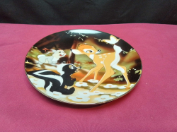 A very collectable Disney Bambi plate. W.21 Cm.
