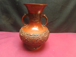 A vintage bronze Oriental vase. W.16 H.21 Cm.