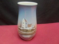 A Lovely Copenhagen Vase. W.10 H.18 Cm.