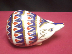 Crown Derby animal. W.8 L.11 H.5 Cm.