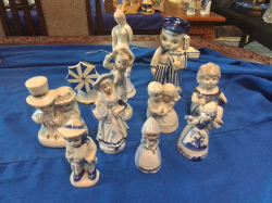 11 Lovely Dutch  Style Figures.