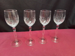4 Crystal Cut Glass Wine Glasses. 