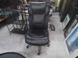 SERTA Office Chair.(Good condition)