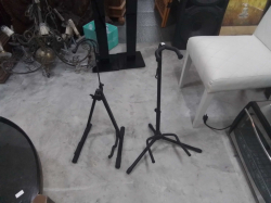 2 Guitar Stand.
