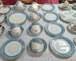 A 19 piece Victorian fluted spiral pattern. English porcelain blue and white tea sets with the factory mark to the base
Sold as seen