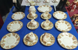 21 pieces English Sutherland hand painted porcelain tea set 
Sold as seen