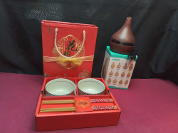 4 Mini USB Humidifier and Chinese  Gilt Set.