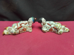Vintage Chinese Porcelain Reclining Pair of a Woman And Man Figurines Statues. L.17 W.6 H.8 Cm.