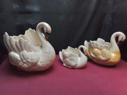 3 Lovely Swan Pots. Large D.33 W.23 H.30. 