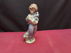 A LLADRO Figure of My Buddy. W.7 H.21 Cm.