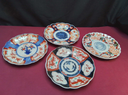 A Set of 3 Japanese Imari Plates and 1 other Similar. W.21 Cm.