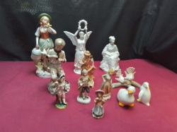 12 Variou Figures Mostly without Damage. 