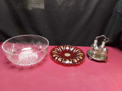 A Nice Cut Glass Bowl. W.23 H.10 Cm., Red plate W.23 Cm.and Cruet.