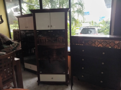 A Tall 3 Shelf Glass Fronted Cabinet with Top Cupboard. W. 86 D.40 H.182 Cm. 