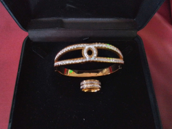 Beautiful stainless steel gold Plated bracelet and ring (size 53)