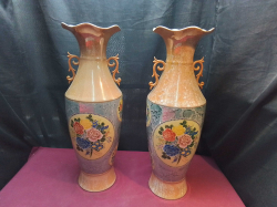 A pair of Chinese large vases. W.20 H.60 Cm.