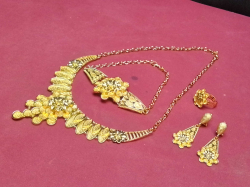 A Gold Plated 5 Piece Full set, Bridle Necklace, earrings, Bracelet and Ring.