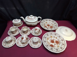 18 Pieces of Adams Tea Set.
