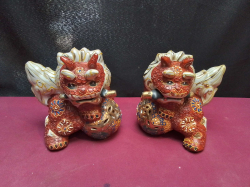 A pair of old Japanese guardian dogs. W.13 H.13 Cm.