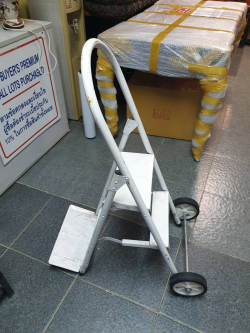 A very useful folding sack truck &step ladder. H.100 Cm.