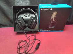 A Set of Artemis Y633 Headphones In Box.