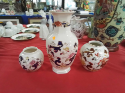 A Large Masons Mandalay Vase W.14 H.31 Cm. And 2 Masons Ginger Jars.