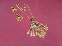 Gold Plated Vintage Native Style Necklace with Earrings.